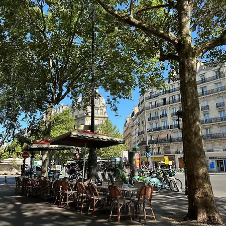 Bedroom For Two Persons Near Parc Monceau Penzion